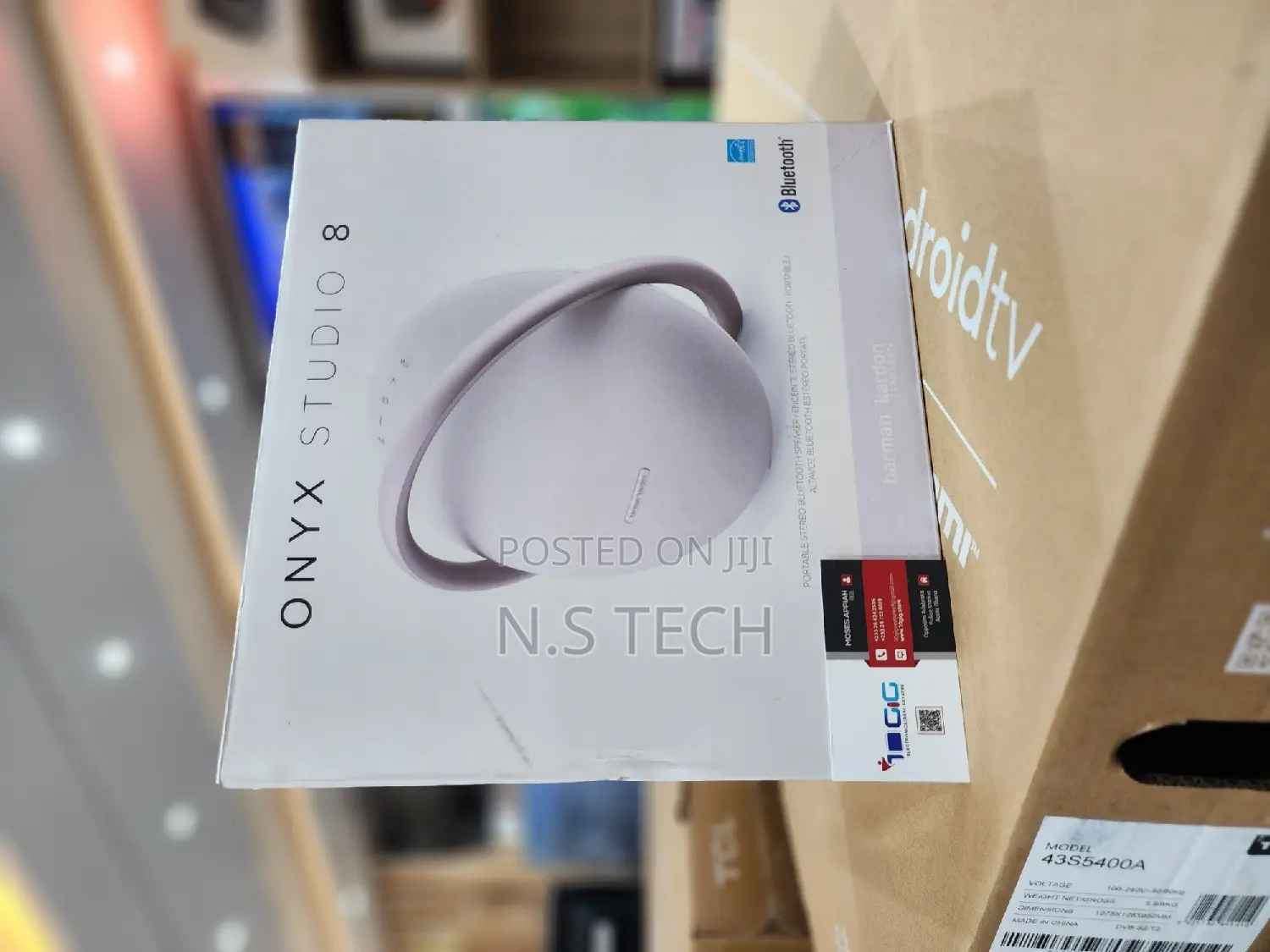 Onyx Studio 8