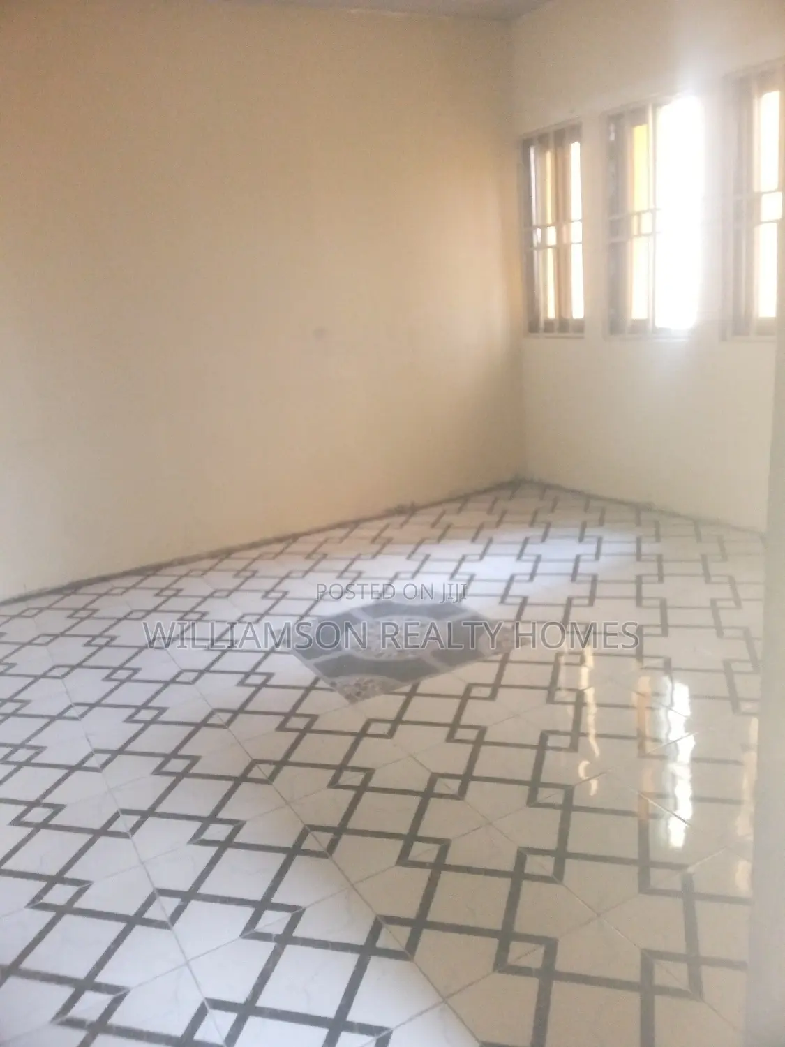 1bdrm Apartment in Community 18 Area, Spintex for rent