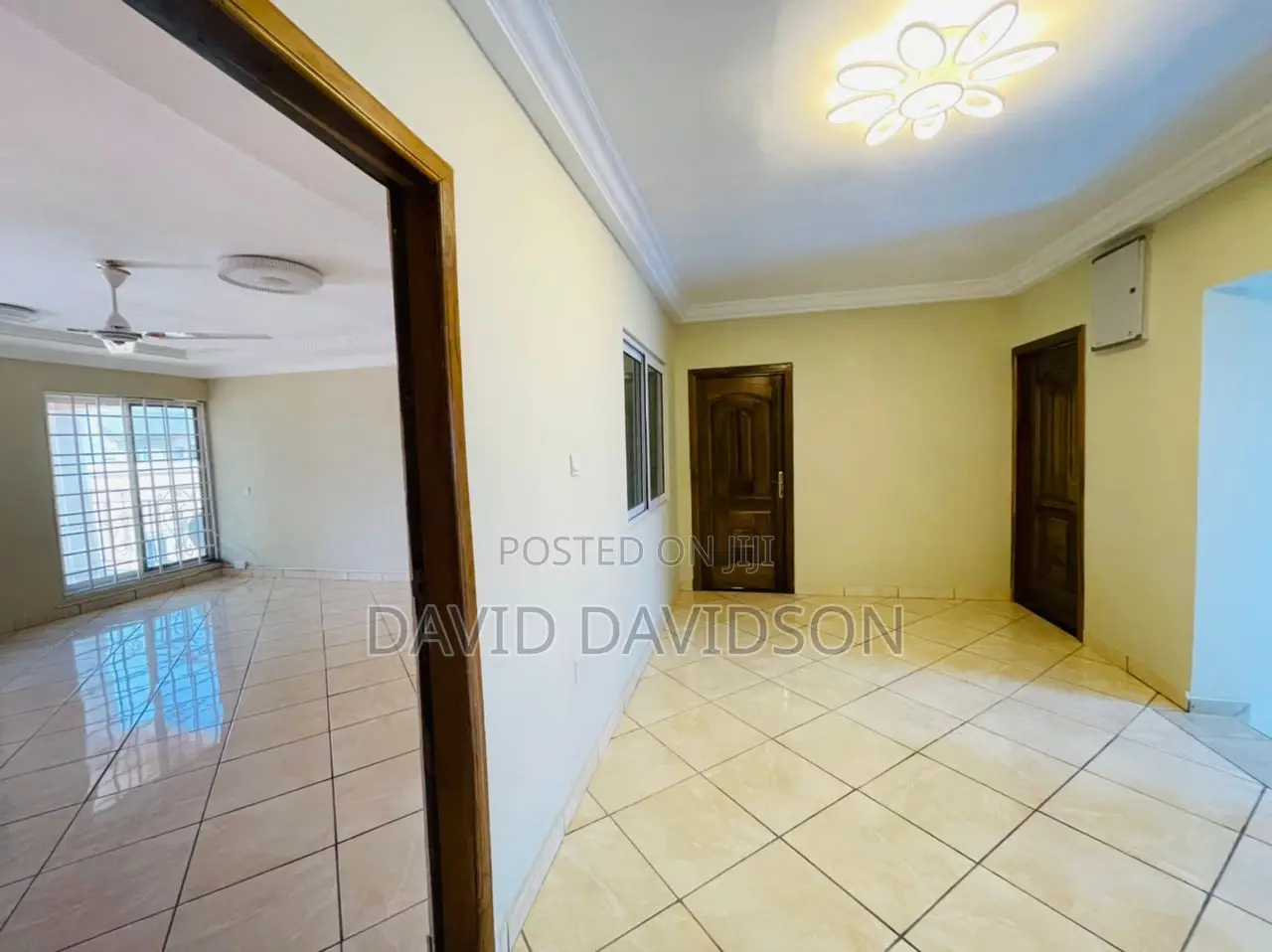 6bdrm Mansion in Executive 6 Bedroom, Tema Metropolitan for rent