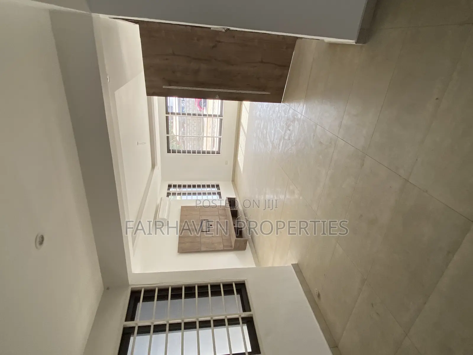 4bdrm House in Tseaddo, Airport Residential Area for rent