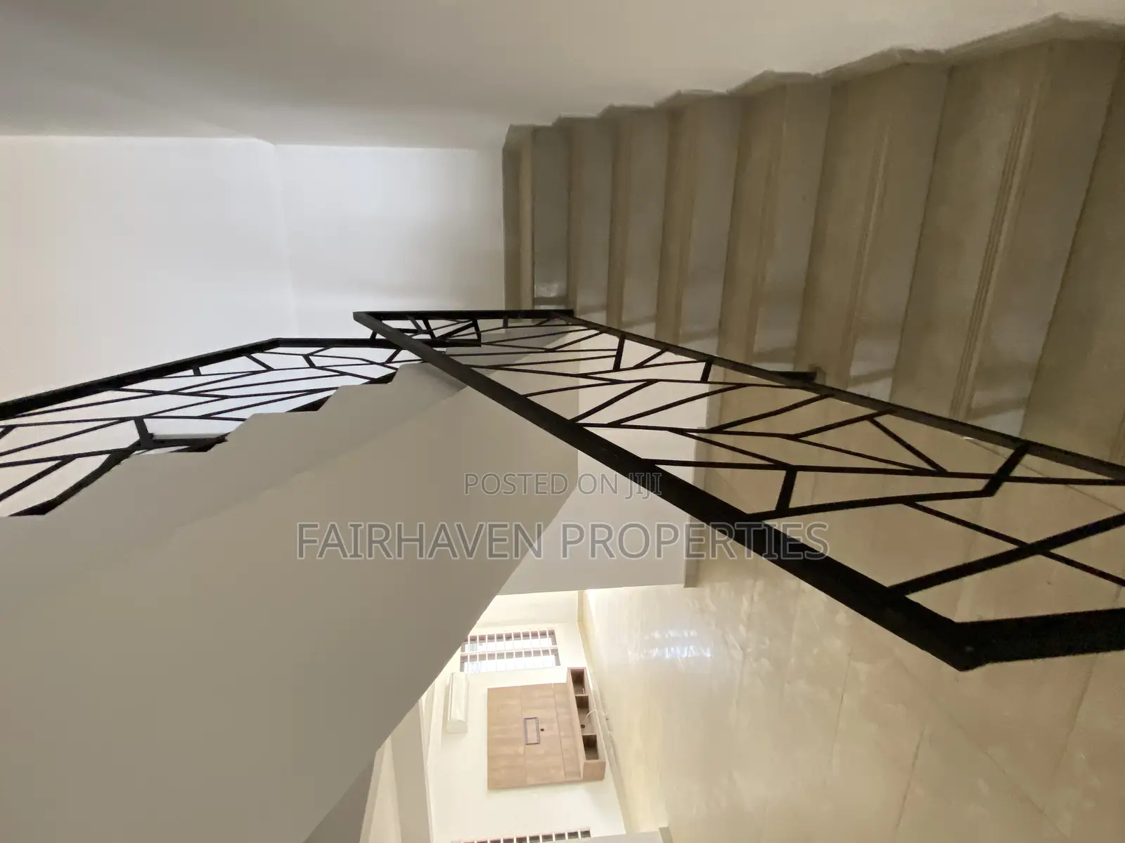 4bdrm House in Tseaddo, Airport Residential Area for rent