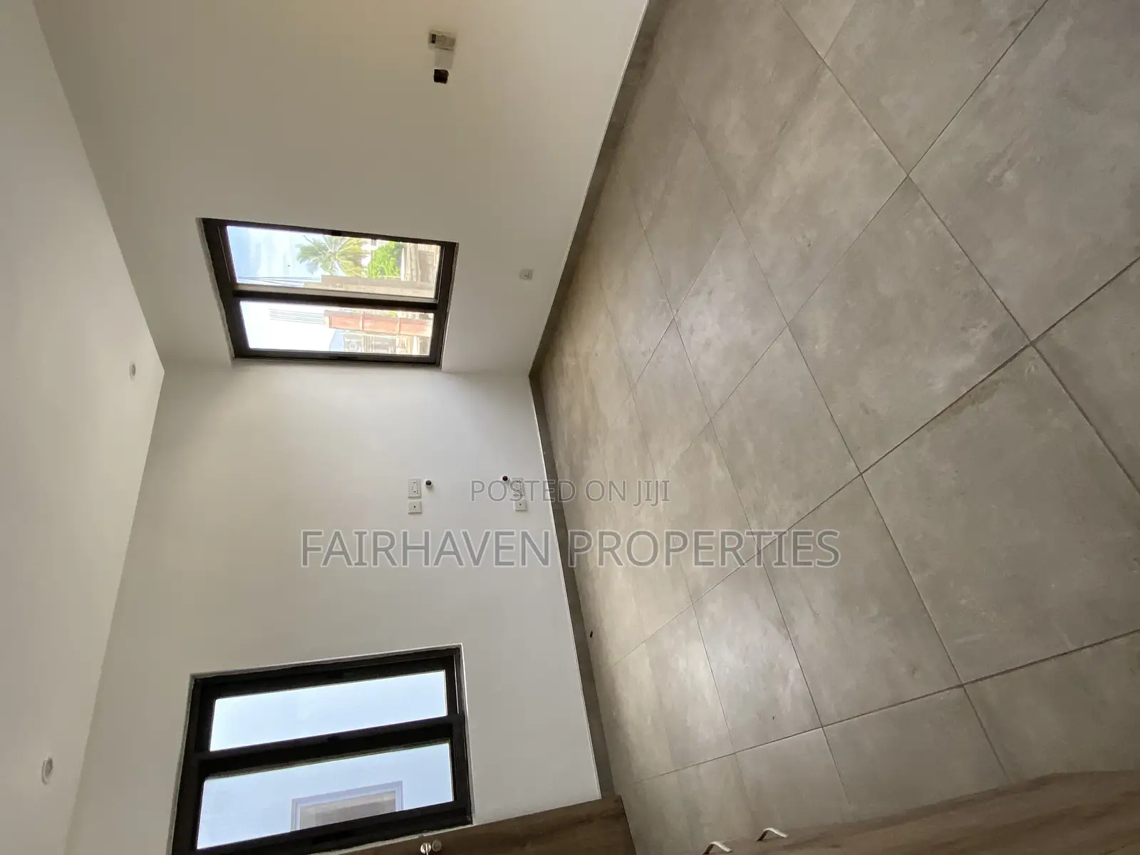 4bdrm House in Tseaddo, Airport Residential Area for rent