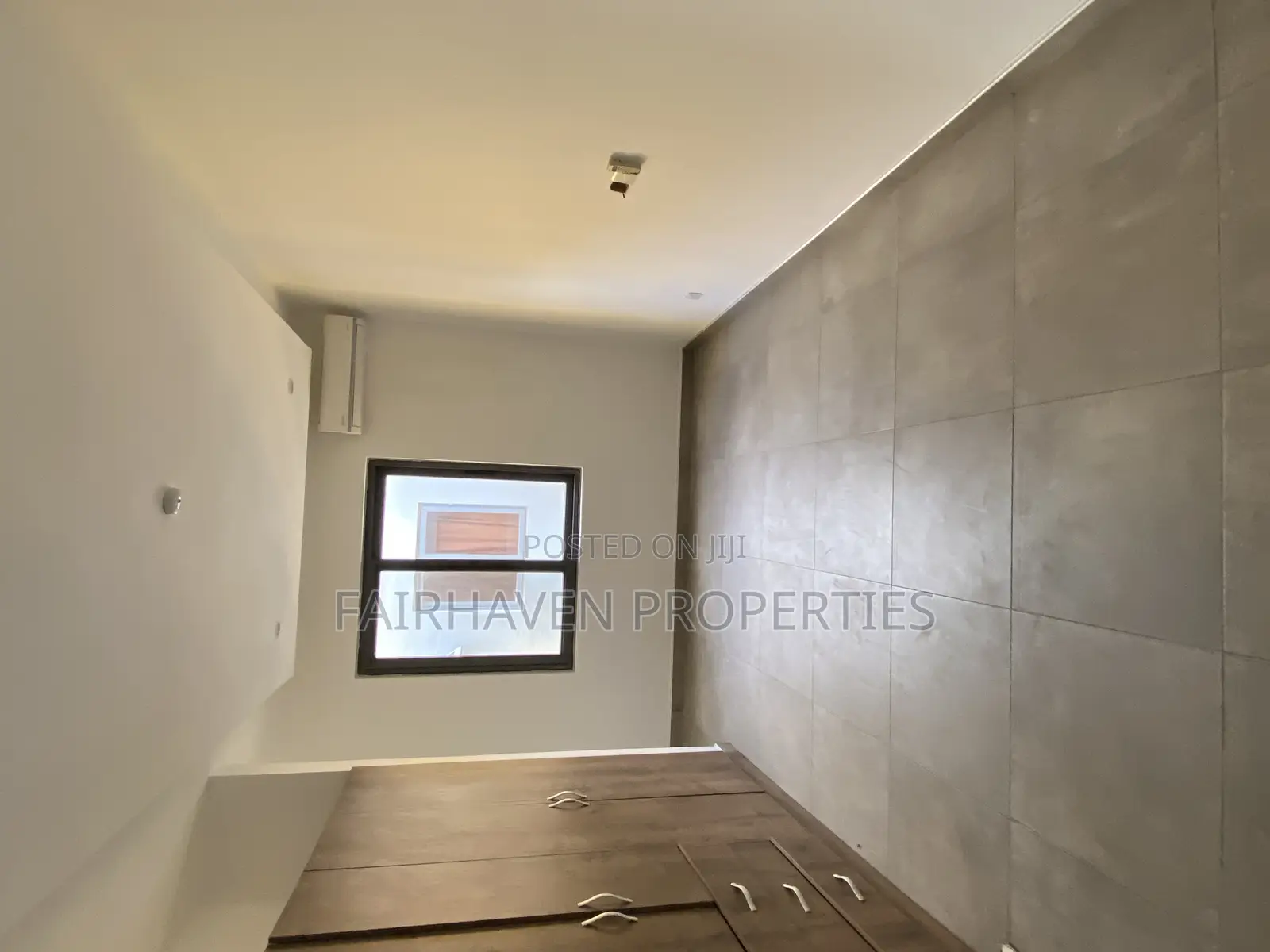 4bdrm House in Tseaddo, Airport Residential Area for rent