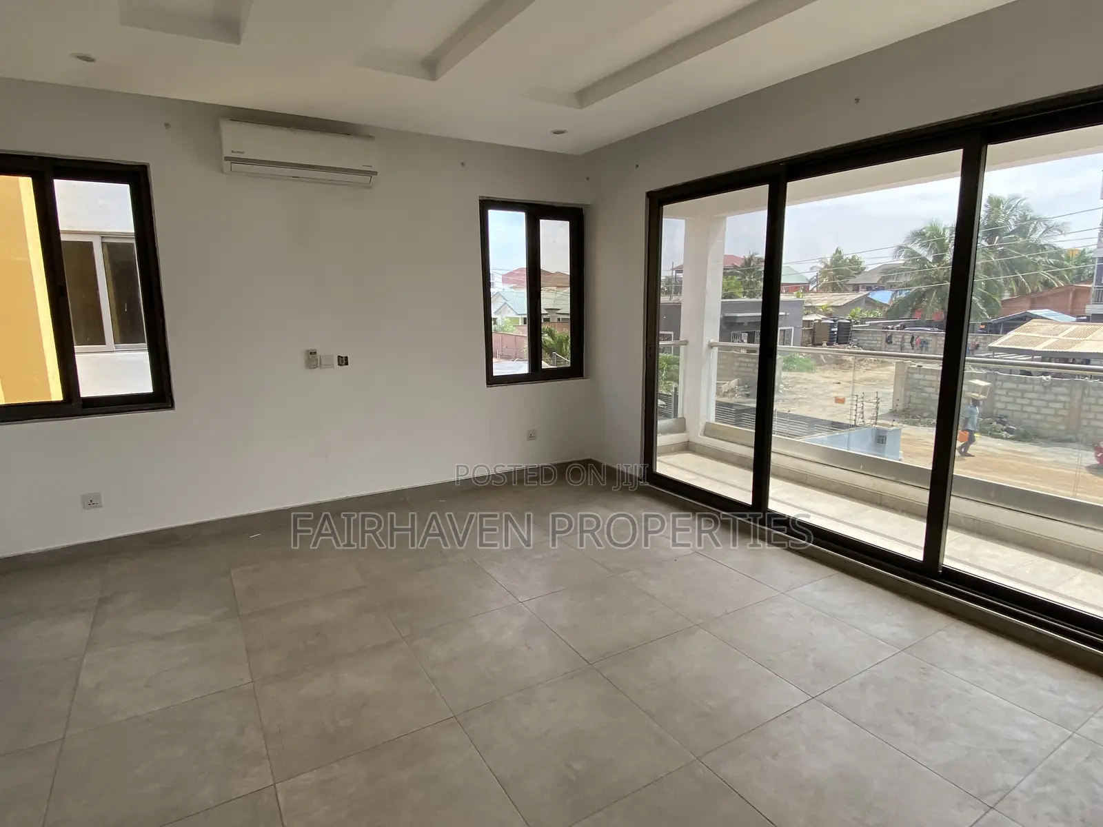 4bdrm House in Tseaddo, Airport Residential Area for rent