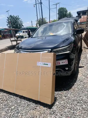 UHD Smart Glossy Screen  65”Cu8000 Samsung
