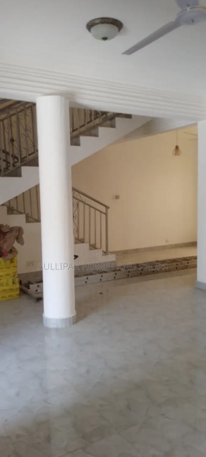 2bdrm Apartment in Lakeside, Accra Metropolitan for rent