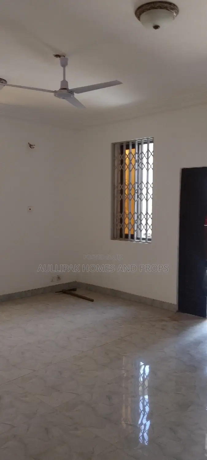 2bdrm Apartment in Lakeside, Accra Metropolitan for rent