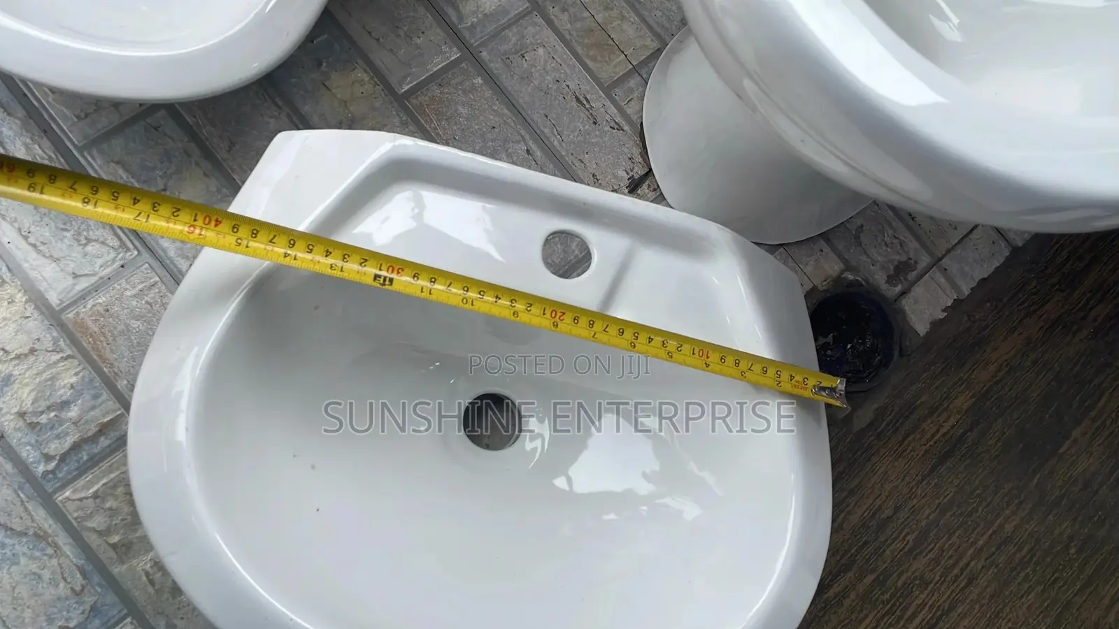 Twyford Wall Hanging Basin