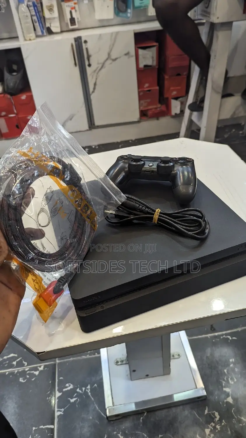 Value-Packed UK Import Ps4 Slim, 500gb HDD Controller .