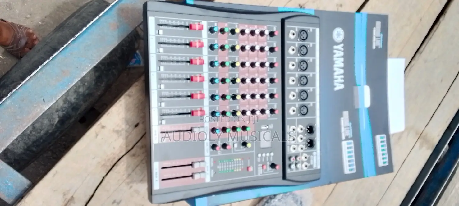 Yamaha 8channel Raw Mixer