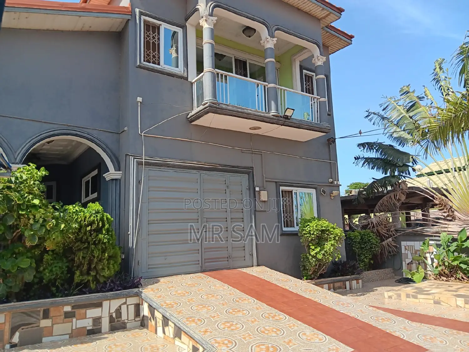 6bdrm Mansion in Around West Hills for sale
