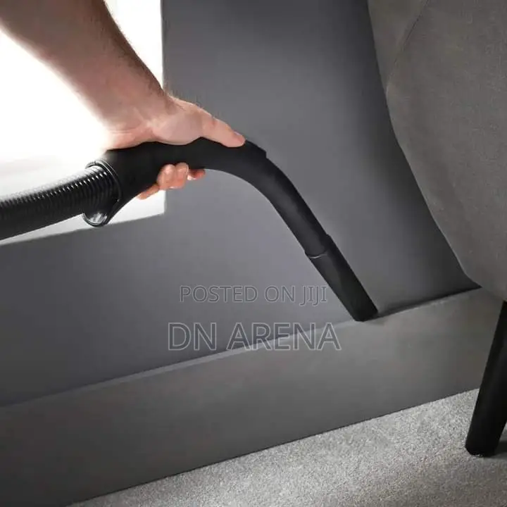 Goodmans Cylinder Turbo Vacuum Cleaner. 800W