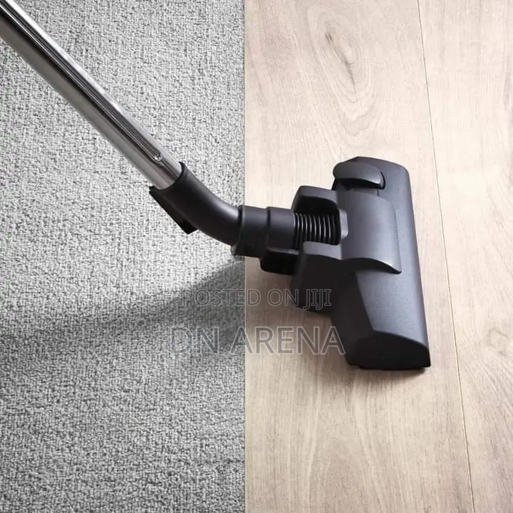 Goodmans Cylinder Turbo Vacuum Cleaner. 800W