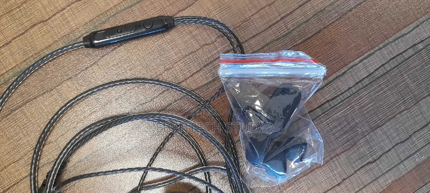In Ear Monitoring Earbuds With Microphone