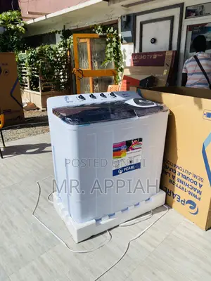 Semi-Automatic Pearl 18kg Top Load Washing Machine.