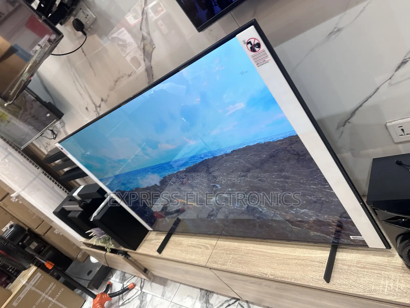 Series 7 2023 Model Samsung UHD Smart Glossy 55”