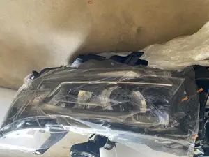 Land Cruiser Prado 2018 Headlights