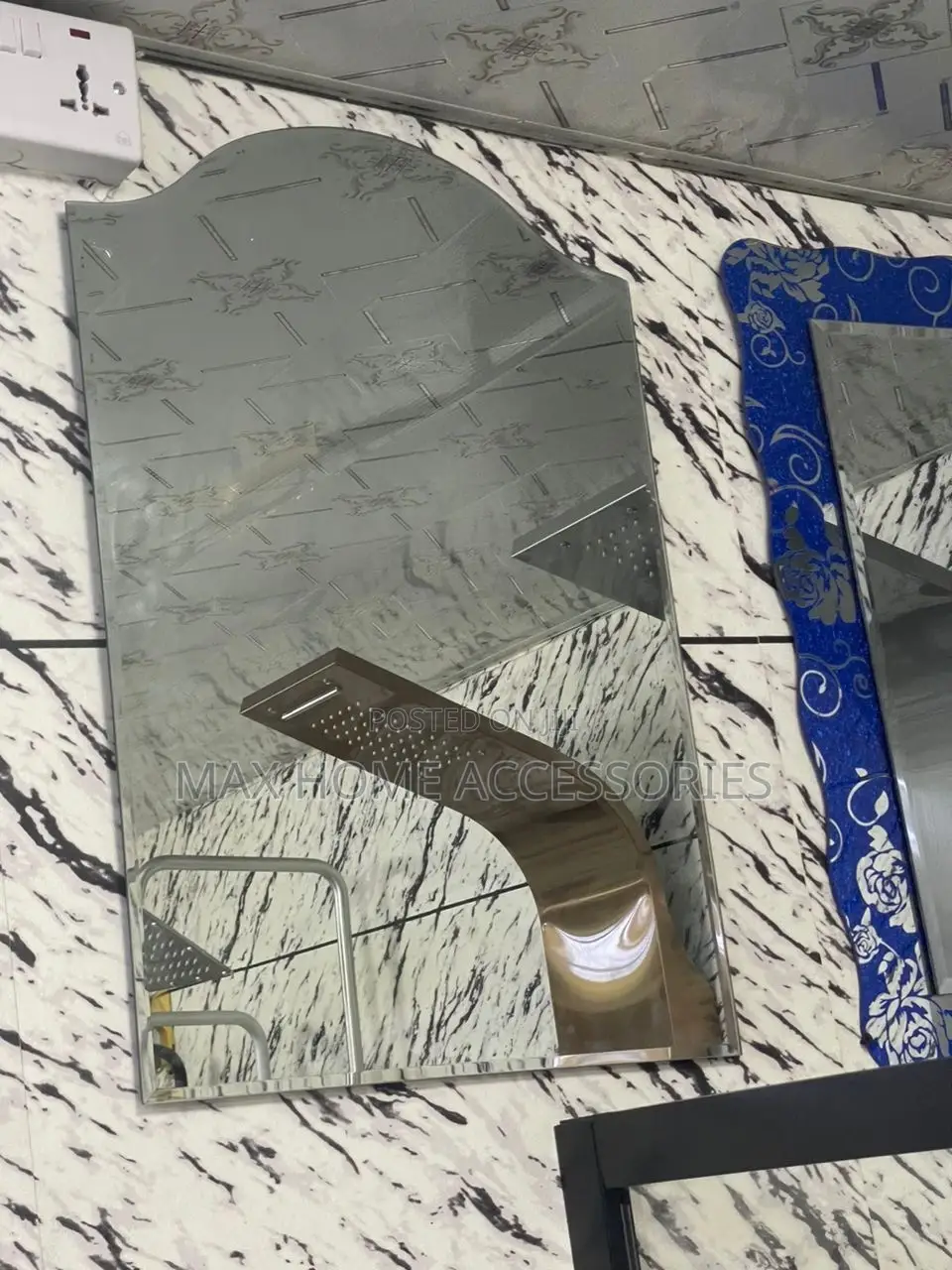 Simple Mirror