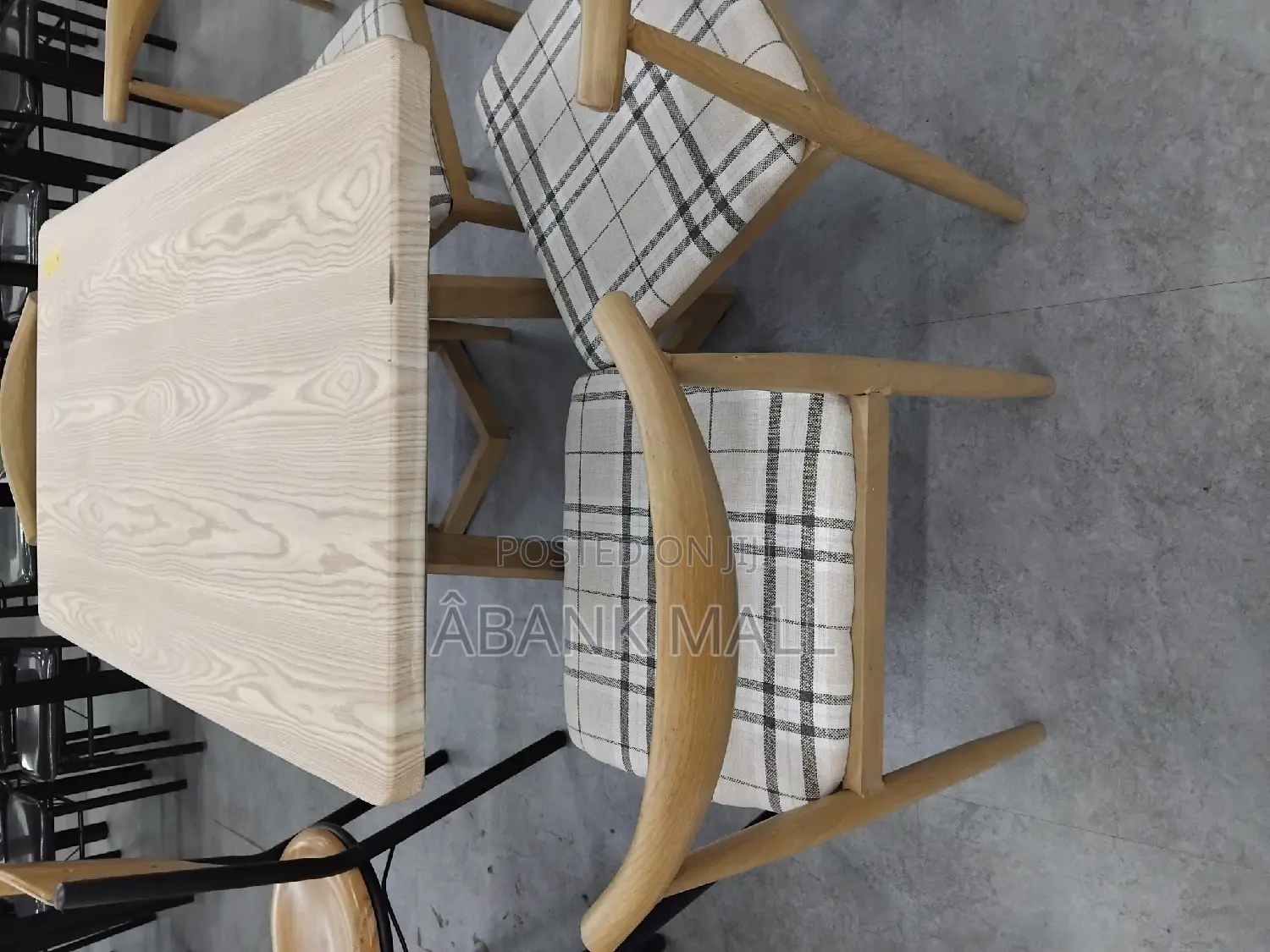 Dinning Table