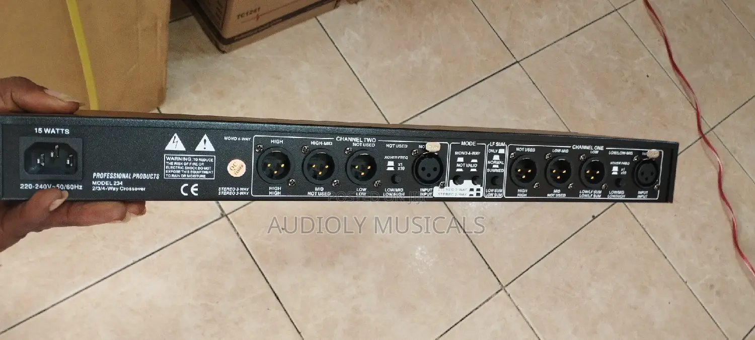 234xl 2-/3-/4-Way Electronic Audio Crossover