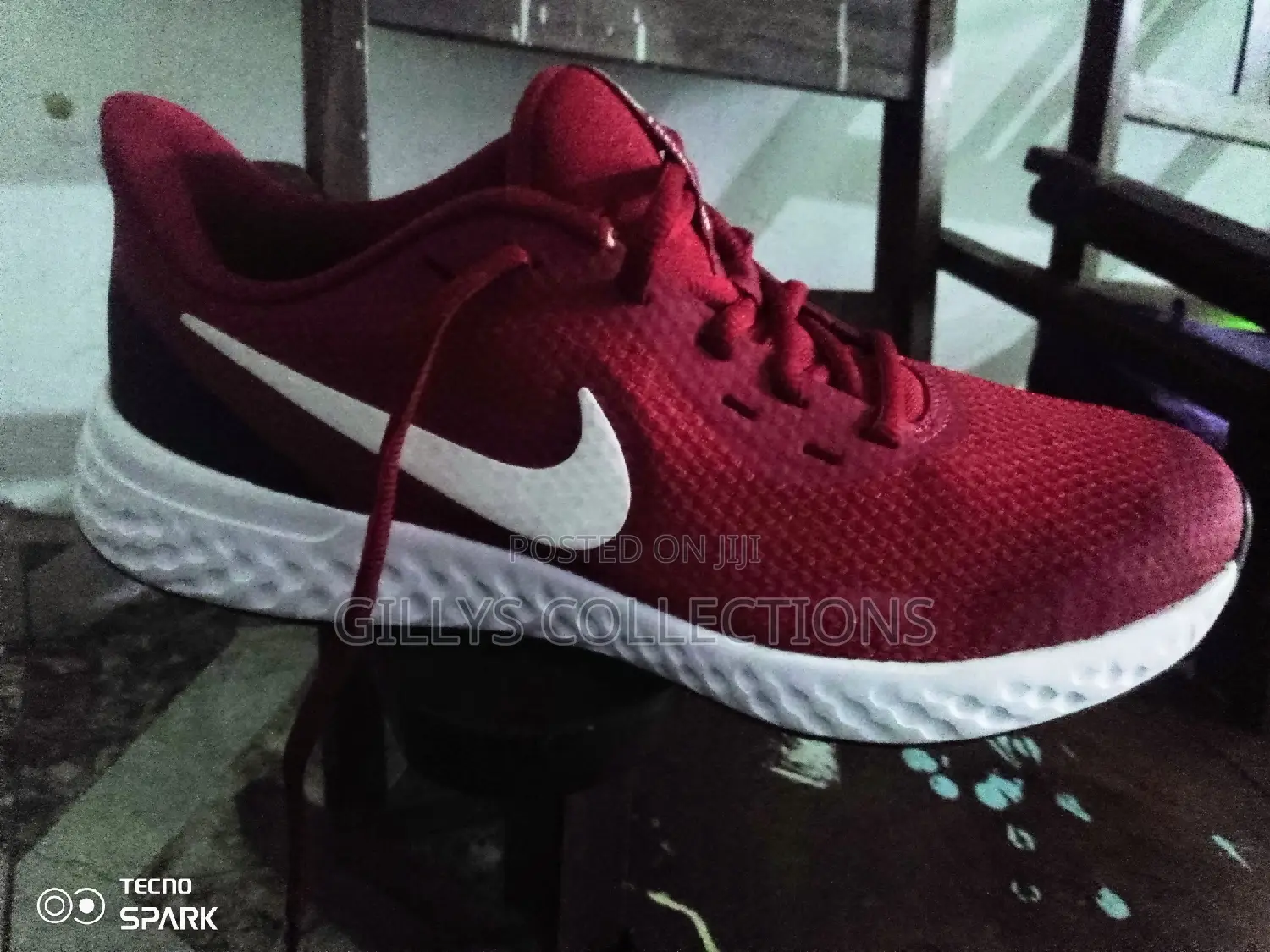NEW Nike Revolution 5 (GS) Red White Black Gym Running Shoes