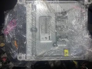 Photo - Mercedes Benz S500 S550 W222 Radio Amplifier or Boaster