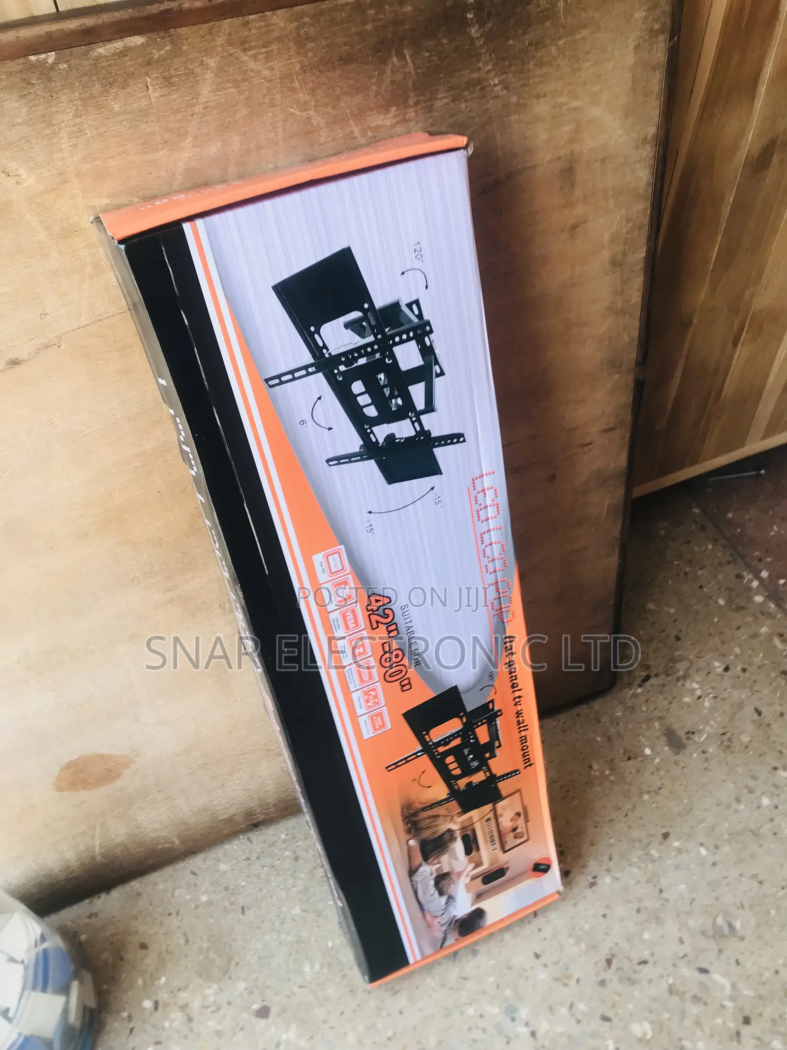 Recommended Flat-Screen Adjustable TV Wall Mount