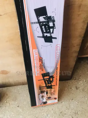 Qualified Flat-Screen Adjustable TV Wall Mount