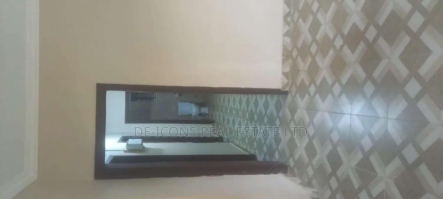 2bdrm Duplex in De-Icons Real Estate, Awutu Senya East Municipal