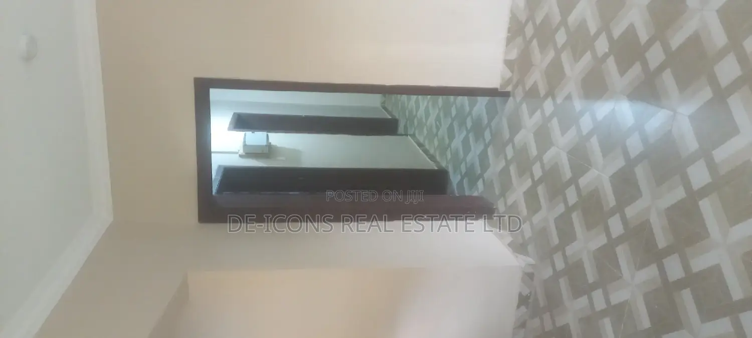2bdrm Duplex in De-Icons Real Estate, Awutu Senya East Municipal