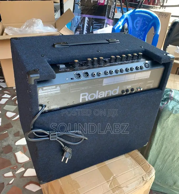 Roland Kc-550 4-channel 180-watt 1x15" Keyboard Combo