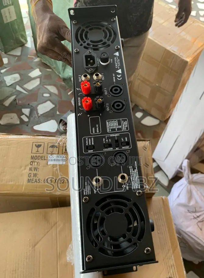 Max Mx2000 Amplifier