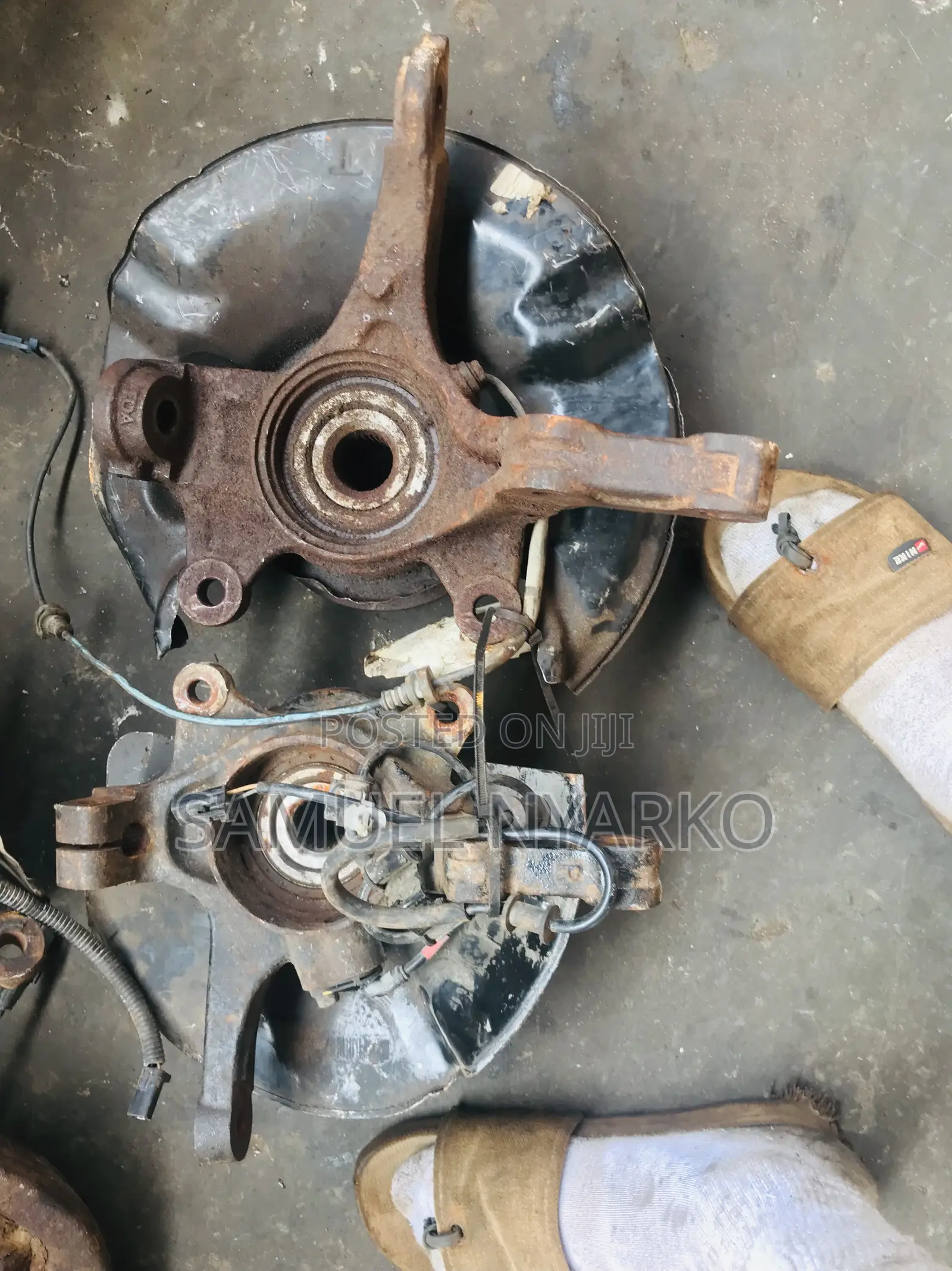 Hubs and Shock Absorbers (Front and Back)