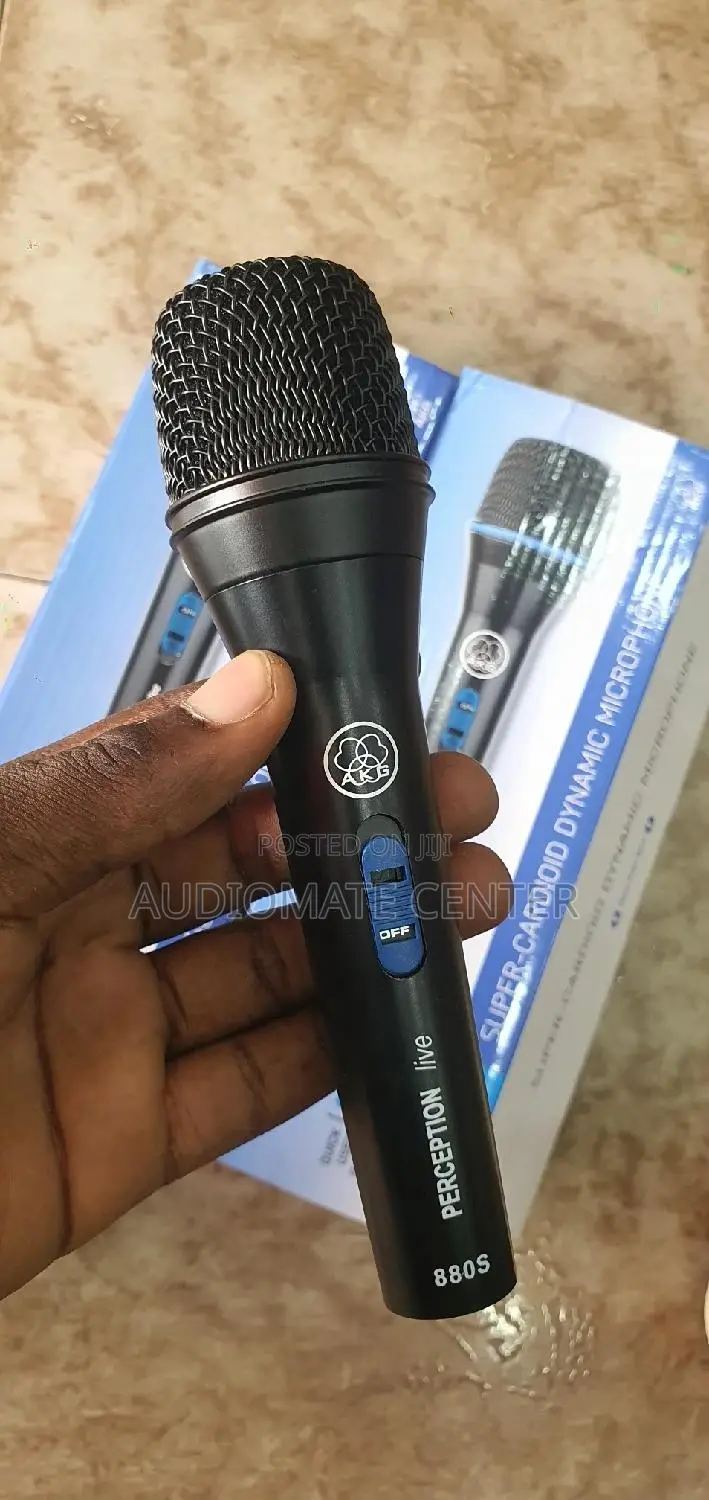 AKG Cord Mic
