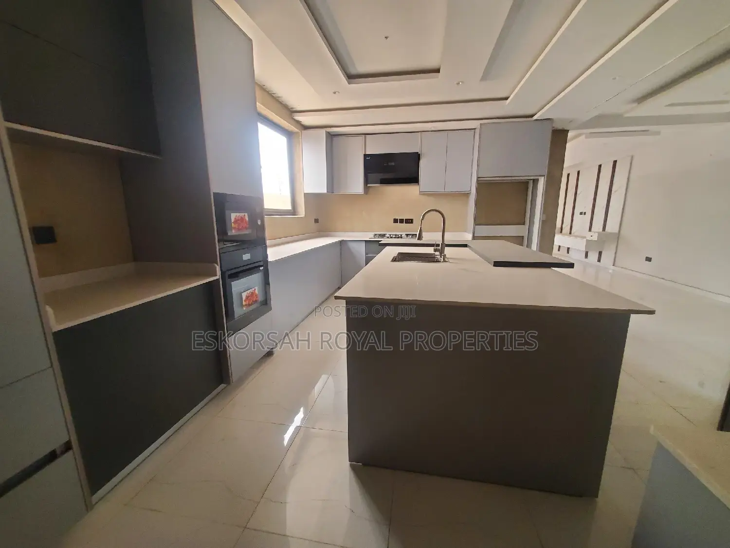 5bdrm House in East Legon, Adjiriganor for sale