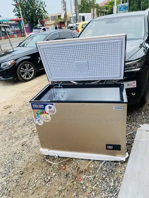 Sealed in Box Nasco Nas-350 Single Door Chest Freezer.
