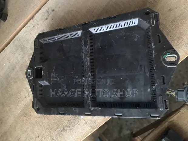 DD143MICROACE【♯013】 13 14 15 JAGUAR XF FRONT FUSE BOX BCM BODY CONTROL MODULE