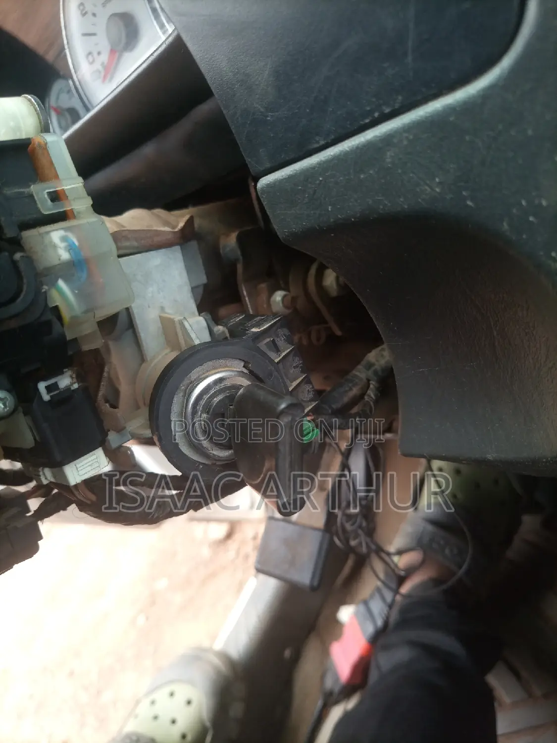 Car Key Cutting and Programming Services