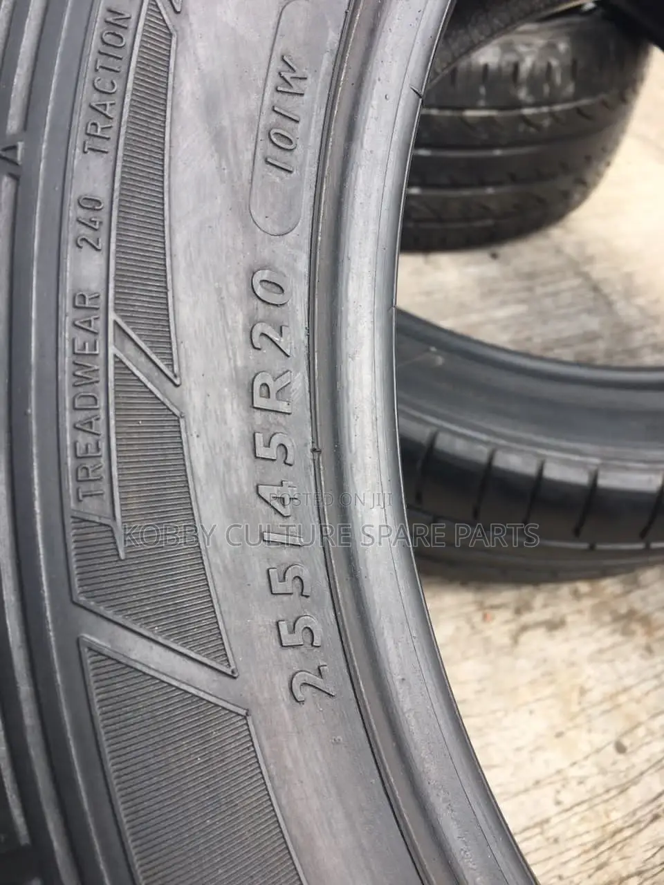 Neat Home Used Tyres Available 255/45r20