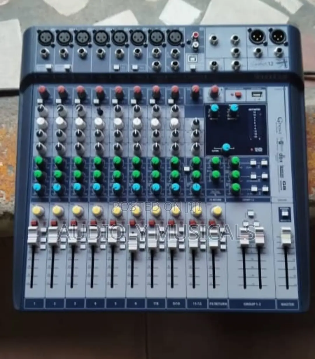 Soundcraft Signature 12 Mixer With Effects