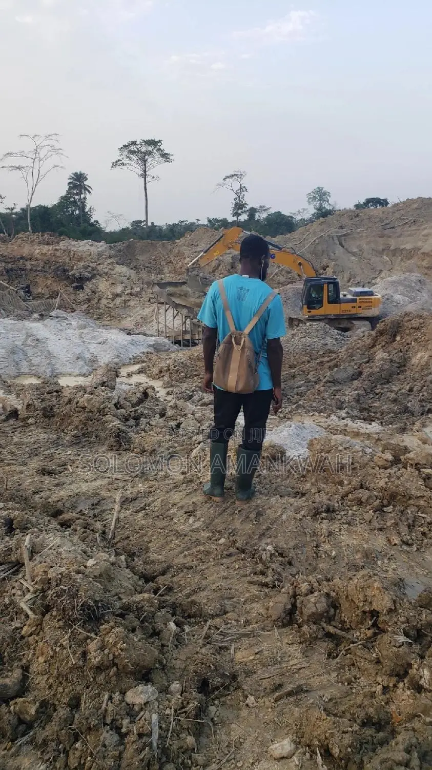 I'm A Excavator Operator Looking For A Job