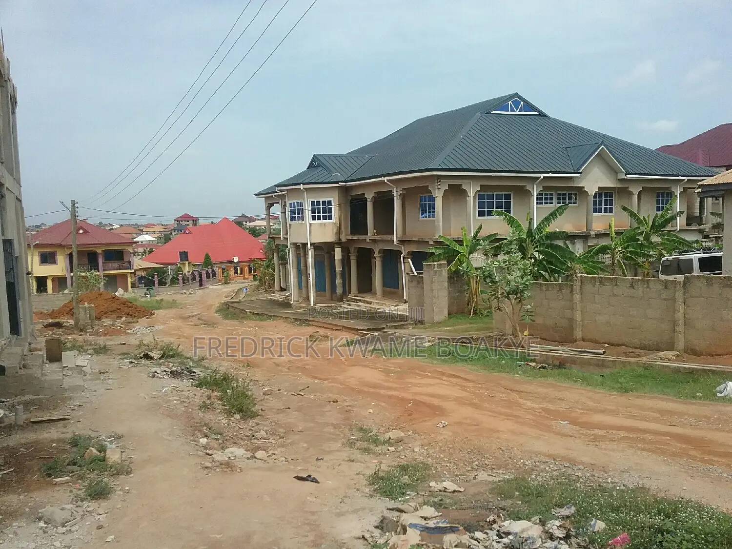 10bdrm House in Brother K Estate, Kumasi Metropolitan for rent