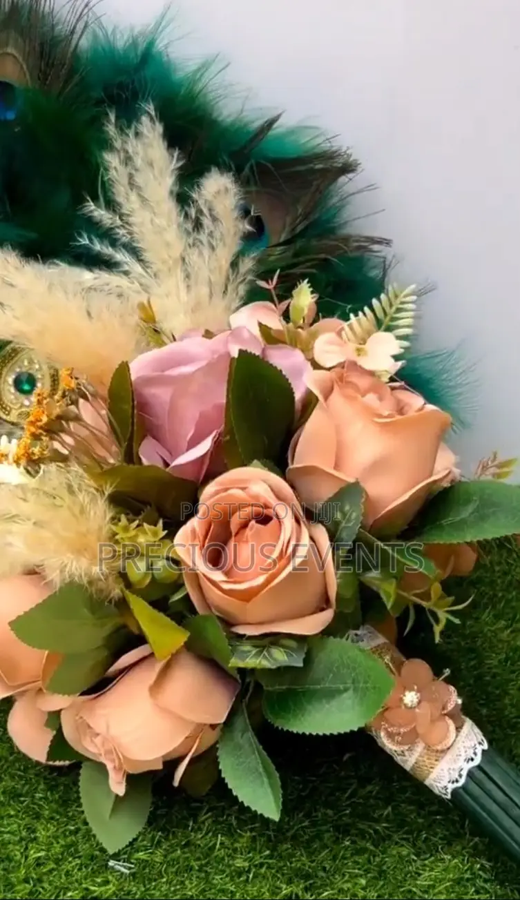 Bride Handfan N Brides Flowers.