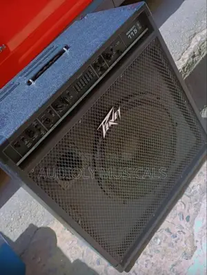Peavey Bandit 115 Bass Guitar Combo