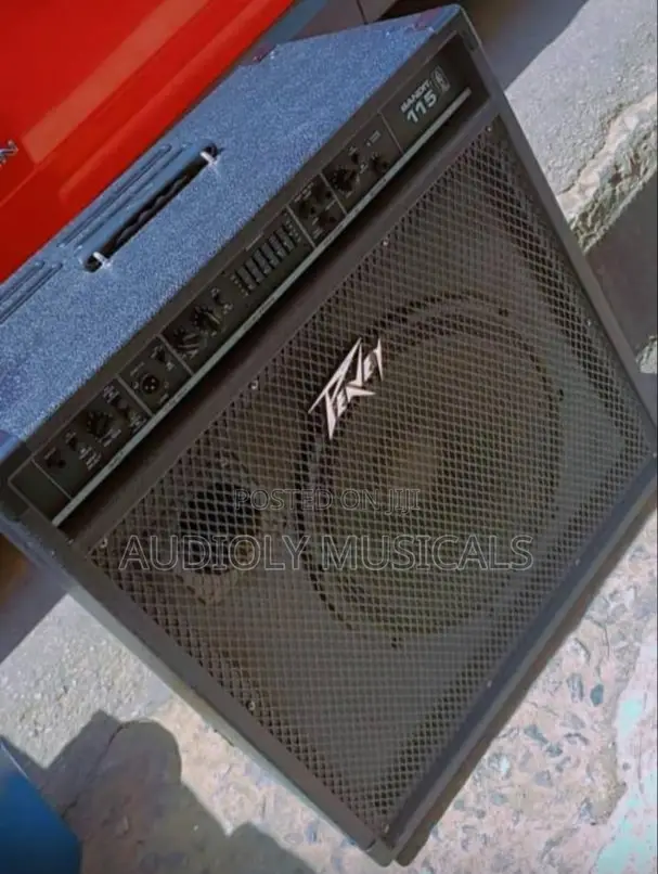 Peavey Bandit 115 Bass Guitar Combo