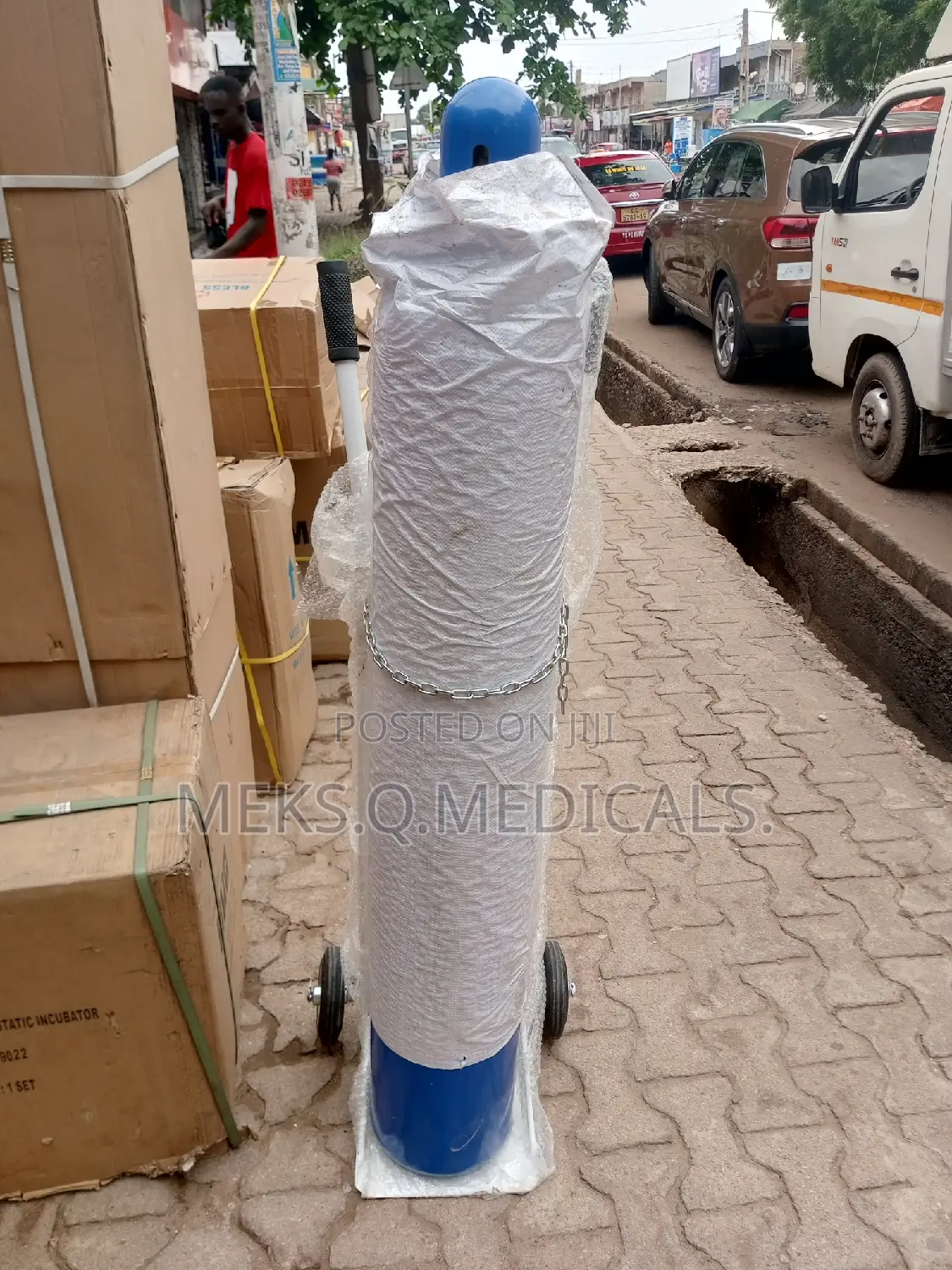 Oxygen Cylinder With Trolley and Flowmeter ( 40 LTRS )