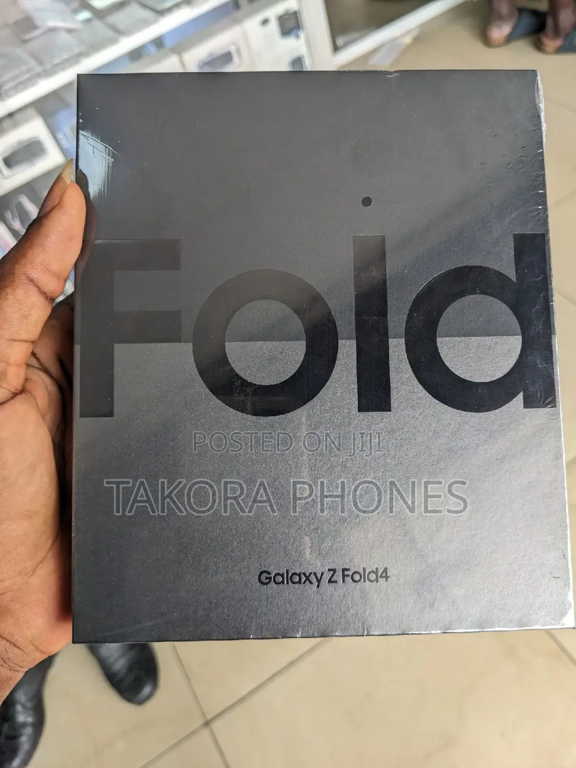 New Samsung Galaxy Z Fold4 512 GB Gold