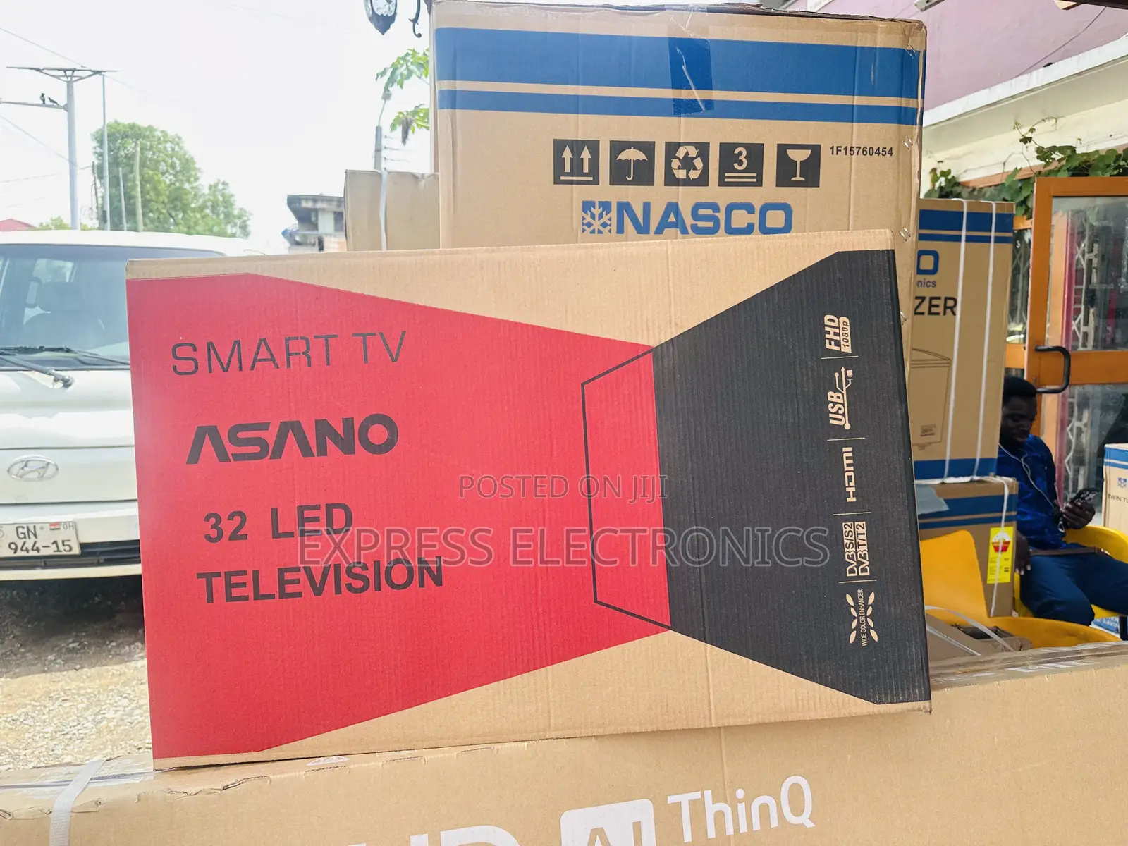 Glossy Slim Asano 32” FHD Satellite Smart