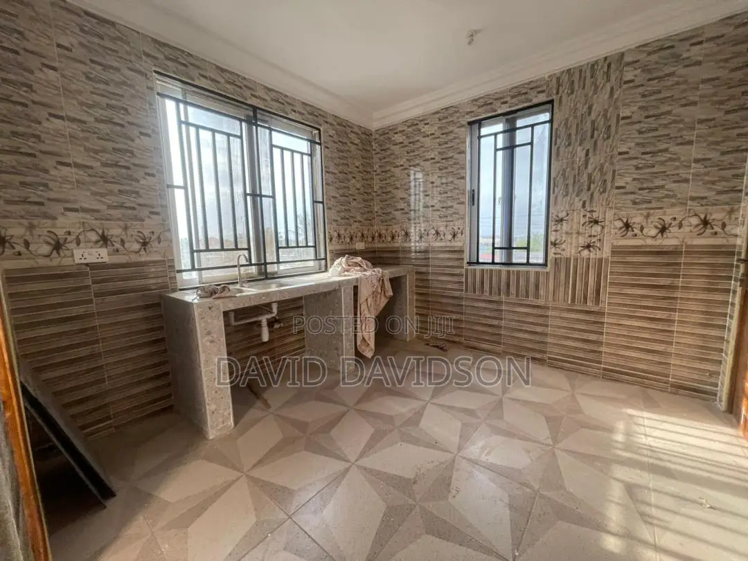 2bdrm Apartment in Executive 2 Bedroom, Tema Metropolitan for rent