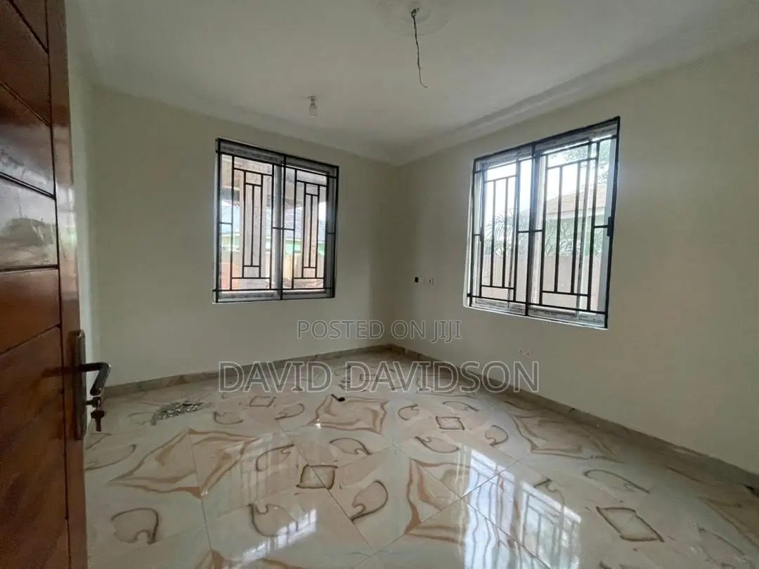 2bdrm Apartment in Executive 2 Bedroom, Tema Metropolitan for rent
